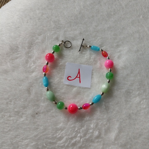 Bracelets - Picture 2 of 8